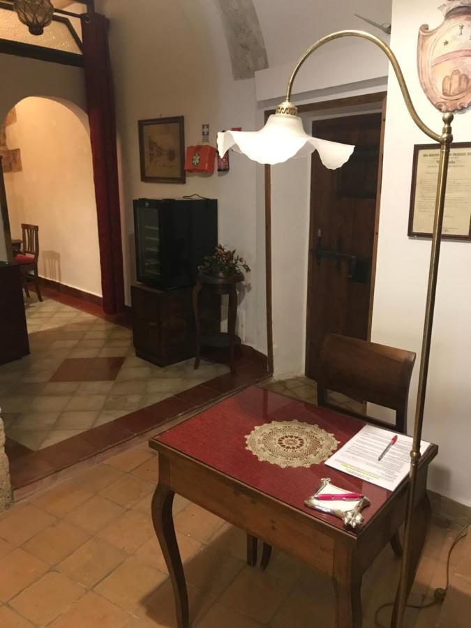 Le Prigioni Del Palazzo B&B Sora Exterior photo