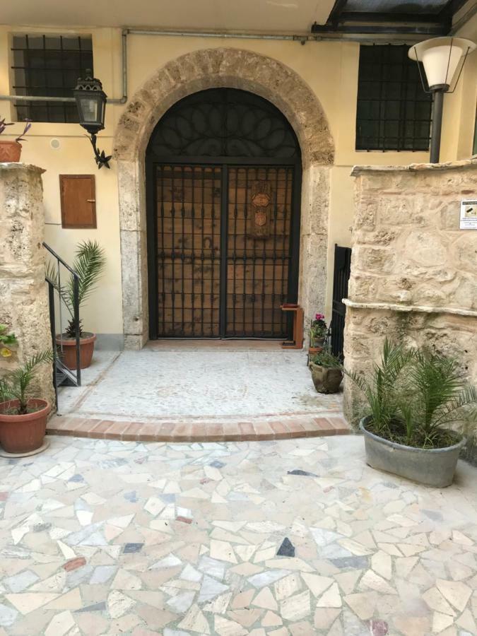 Le Prigioni Del Palazzo B&B Sora Exterior photo